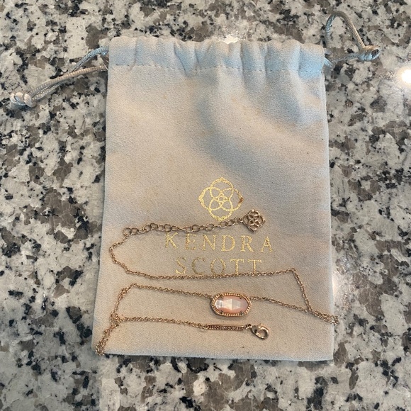 Kendra Scott necklace with pouch - Picture 3 of 4
